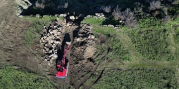 Alarm në Finiq: Gërmimet po dëmtojnë parkun arkeologjik? Turistët denoncojnë