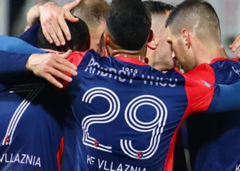 Vllaznia mund mes vuajtjesh Flamurtarin pas 6 ndeshjesh rresht pa fitore