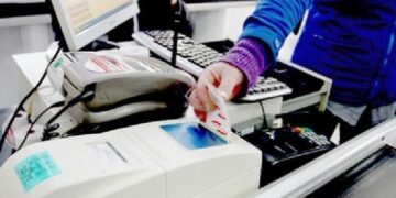 Pazari i tenderit 8 milionë euro i AKSHI-t për mirëmbajtjen ka lënë sistemin e Tatimeve jashtë funksionit, në rrezik të dhënat e bizneseve