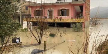 Berati nën ujë, 95 hektarë tokë bujqësore dhe 15 banesa të përmbytura