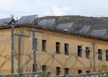 “Isha i detyruar ta vrisja”, flet 28-vjeçari grek që vrau Jani Aliajn në burgun e Korydallos