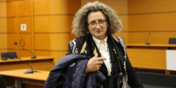 Alibeaj: Fisi i gjyqtares Irena Gjoka ka pritur Berishën në Patos, shihej si dele e zeze se ishte e djathtë