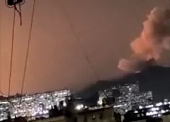 Karakas tronditet nga shpërthime, në sfond përplasja SHBA–Venezuelë