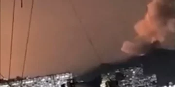 Karakas tronditet nga shpërthime, në sfond përplasja SHBA–Venezuelë