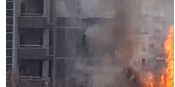 Përfshihet nga flakët shtëpia private, panik në qendër të Elbasanit