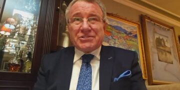 Ish-ministri socialist, Arben Malaj: Vendi u përmbyt, Rama iku tri ditë pëe të marrë një medalje