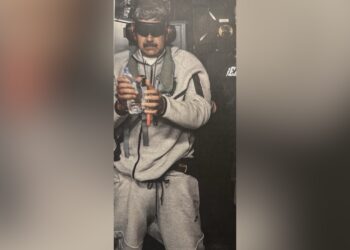 Me pranga në duar dhe i rrethuar nga ushtarë amerikanë, publikohen pamjet e para të Maduros pas arrestimit