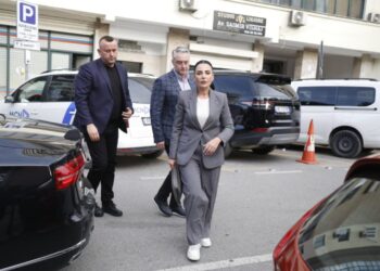 Detaje nga hetimi, një zyrtare e pandehur është intimiduar nga Balluku që të mos dëshmojë kundër saj