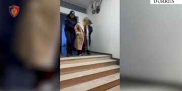 Dy apartamente shndërrohen në shtëpi publike në Durrës, arrestohet tutorja