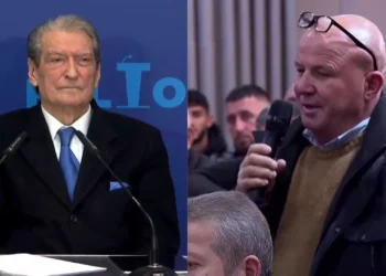 “Nuk rrëzohen këta me foltore doktor”, qytetari i drejtohet Berishës: Deputetët e PD-së të blejnë kamiona…