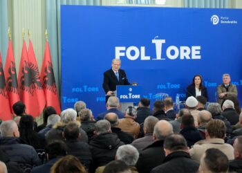 “Piramidat ishin gabimi ynë, populli na ndëshkoi”, Berisha kërkon falje për herë të parë