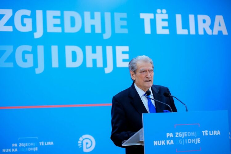 Berisha: Rinia në veprim, tmerri i Ramës, i quajti rrugaçë lagjesh të rinjtë