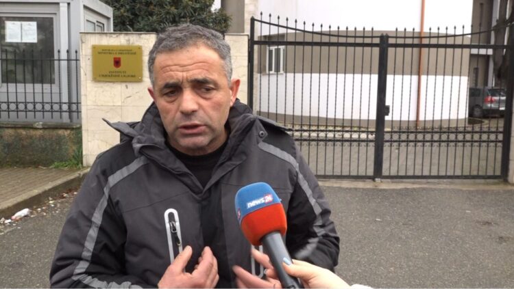 “Djali na vdiq nga neglizhenca”, vdekja e 23-vjeçarit, prindërit denoncojnë mjekët e Traumës