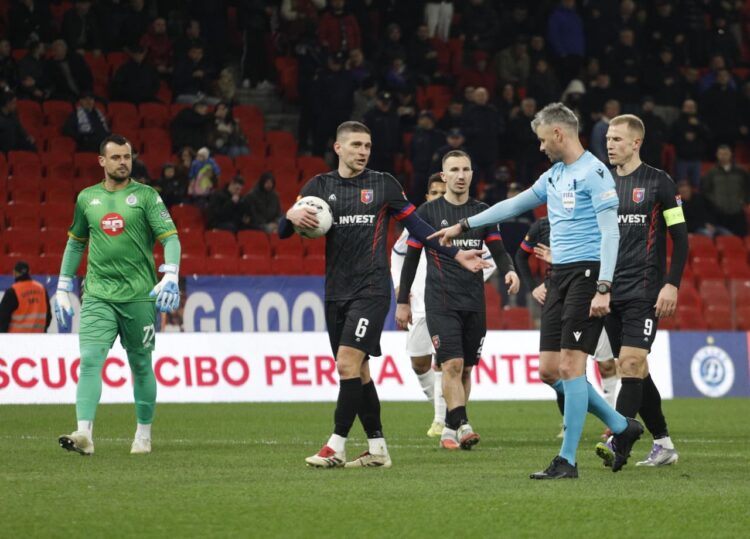 Fitore e madhe e Vllaznisë ndaj Dinamos, Balaj dhe Kallaku