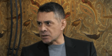 Ahmetaj rrëfen zinxhirin e aferave: Terminale, aeroporte, tuneli dhe KAYO, 14 miliardë dollarë dëme ndaj buxhetit!