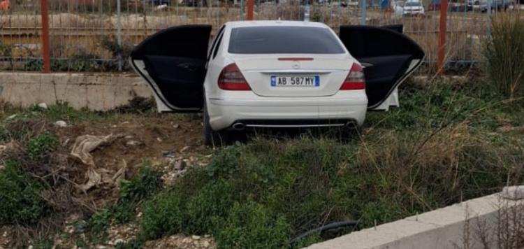 Aksident në aksin Vlorë-Orikum, plagoset shoferja dhe një 16-vjeçar