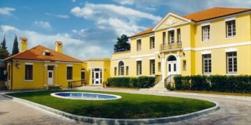 Vizat turistike/ Ambasada amerikane në Tiranë ndan mesazhin e rëndësishëm