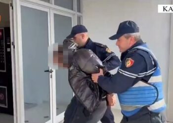 Qarkullonte i armatosur në automjet, arrestohet 39-vjeçari në Kavajë