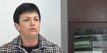 “Avokatja” mashtruese përfundon në gjyq, u mori para qytetarëve me premtime të rreme