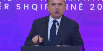 Integrimi në BE zgjon Kuvendin/ Balla kërkon më shumë punë dhe më pak mungesa