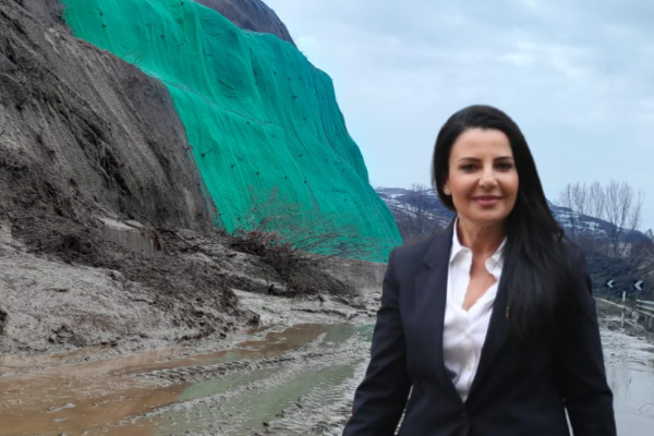 Shembja e rrugëve të Ballukut/ Inxhinieri: Kolaudimet fiktive! 5 pika alarmi në Qukës-Qafë Plloçë