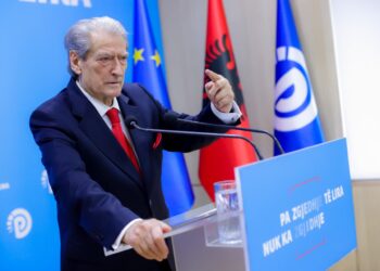 Berisha akuzon Ramën për përgjime masive: “AKSHI ka nxjerrë të dhëna sekrete të NATO-s”