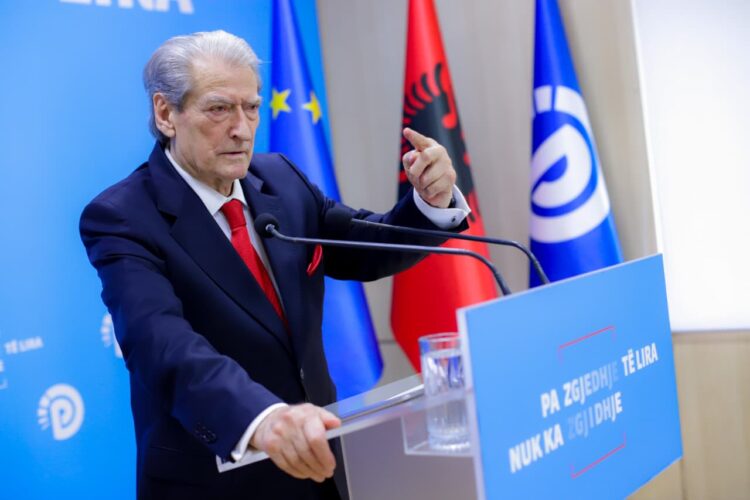 Berisha akuzon Ramën për përgjime masive: “AKSHI ka nxjerrë të dhëna sekrete të NATO-s”