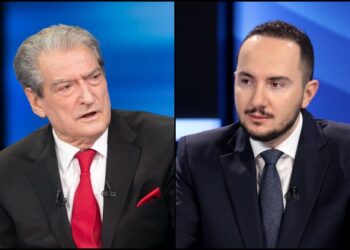 U katandis lideri historik në një breshkë që ndjek nga pas Salianjin!