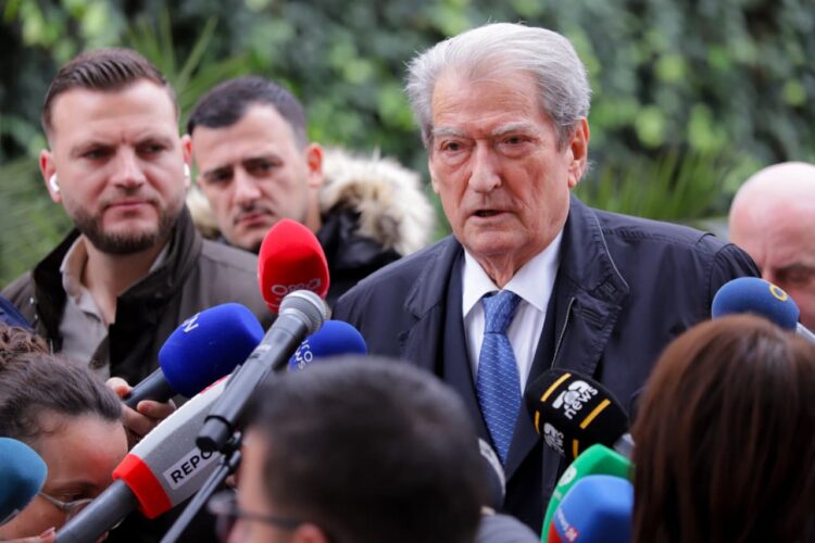 Berisha: SPAK më akuzon se fëmijët e mi se përfituan sikurse 1 milionë shqiptarë nga privatizimi i banesave