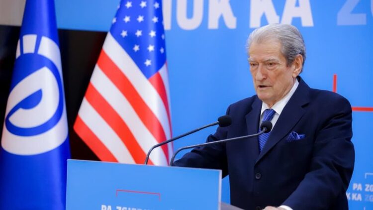 Berisha: Rama po shkel rëndë Kushtetutën duke mbrojtur Ballukun, ky është grusht shteti