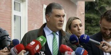 Blushi: Opozita duhet të bashkohet! T’i japim fund diversionit që i shërben vetëm Ramës