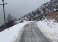 Reshjet e dëborës paralizojnë disa akse rrugore në Gjirokastër