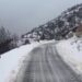 Reshjet e dëborës paralizojnë disa akse rrugore në Gjirokastër