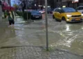 Reshjet e shiut shkaktojnë përmbytje në Durrës, uji depërton në banesa dhe biznese