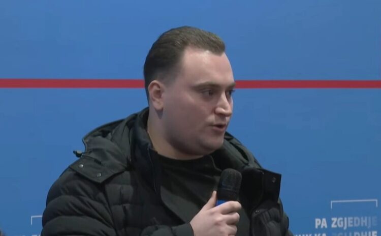 “Folës të dehur që na bëjnë të qeshim”, djali i Sokol Olldashit ia thotë në sy Berishës: Po na prishni imazhin