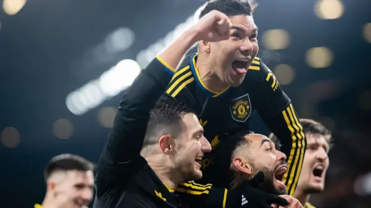 Çmenduri në “Emirates”: Manchester United mposht Arsenalin 3–2