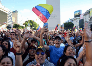 Festimet pas arrestimit të Maduros/ Venezuelianët: Mund të shohim sërish dritë në fund të tunelit
