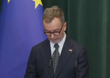 Ambasadori Gonzato “pranon” dështimin e reformës në drejtësi: Stok dosjesh dhe vendime pa cilësi