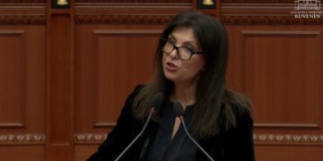 Topalli: Qytetarët numërojnë qindarkat, pushtetarët milionat nga projektet imagjinare