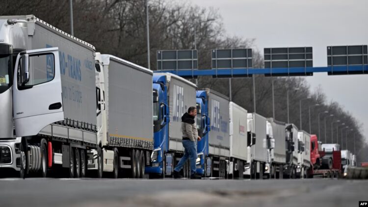 Nis qarkullimi i kamionëve nga Kosova drejt Serbisë pas përfundimit të bllokadës