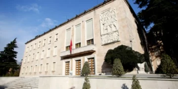 Ja kush emërohet zëvendës i Belinda Ballukut, Rama ndryshon edhe disa prefektë