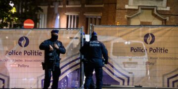 Lufta mes klaneve mafioze shqiptare/ DH NET: Franc Çopja organizoi vrasjen e Ardit Spahiut. Nis procesi i bujshëm