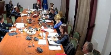 Me 13 vota pro, Komisioni i Jashtëm kalon projektligjin për Bordin e Paqes