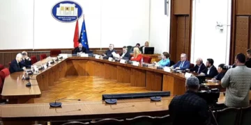 Pas bojkotit të PD-së, PS rrëmben edhe hapësirat e opozitës te komisioni i Reformës Territoriale