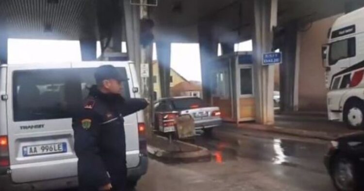 Tentoi të largohej nga Shqipëria, kapet në Qafë Thanë 38-vjeçari i shpallur në kërkim