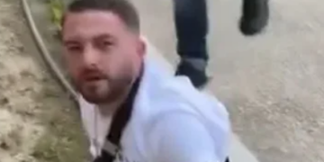 VIDEO/ Finemi dhunon Lim Hotin në mes të rrugës