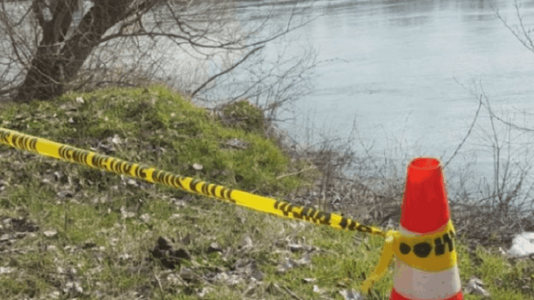 Tentoi të kalonte lumin, mbytet 66-vjeçari në Mat