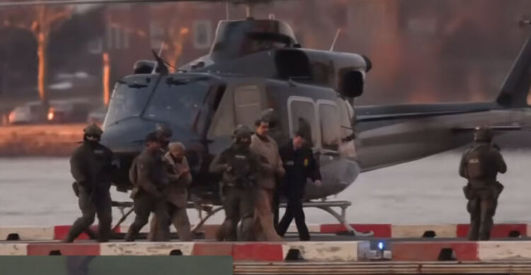 Nën masa të rrepta sigurie, Maduro dhe gruaja e tij transferohen me helikopter drejt gjykatës në New York