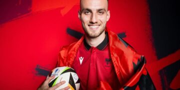 Nga La Liga në Premier League, drejtori i klubit konfirmon interesimin për Mario Mitajn