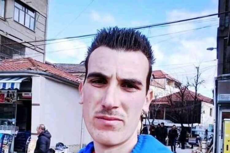 Pas lirimit të vrasësve të dyshuar flet babai i Martin Çeços: Do ta marr vetë hakun e djalit!